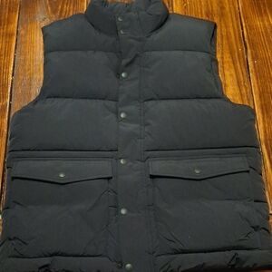 GAP Men's Black Quilted Vest